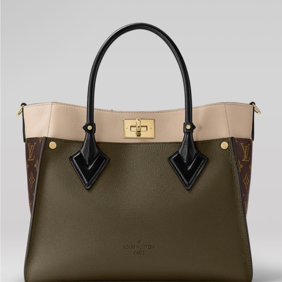 Louis Vuitton ON MY SIDE MM - Picture 5 of 5